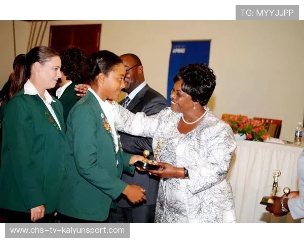 Emily Jones 全能表现引领团队前进