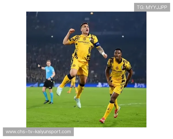 邓弗里斯公开宣布留守国际米兰,拒绝利物浦5500万欧元转会邀约 邓弗里斯公开宣布留守国际米兰,拒绝利物浦5500万欧元转会邀约